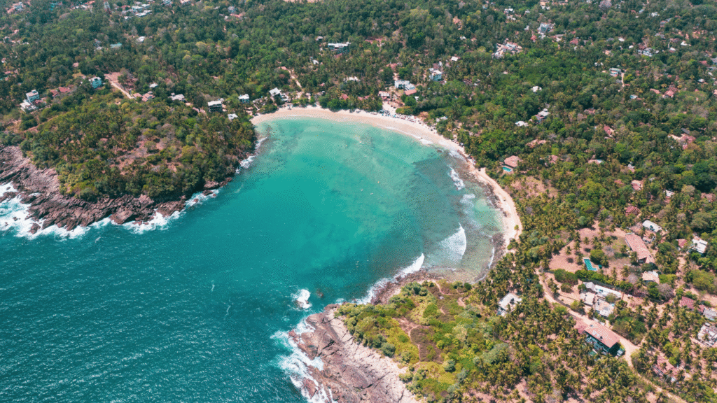 Solo Sri Lanka tour | Hiriketiya Beach Surfing
